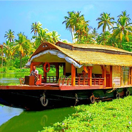 Chaandhni Lake View 호텔 Alappuzha 외부 사진