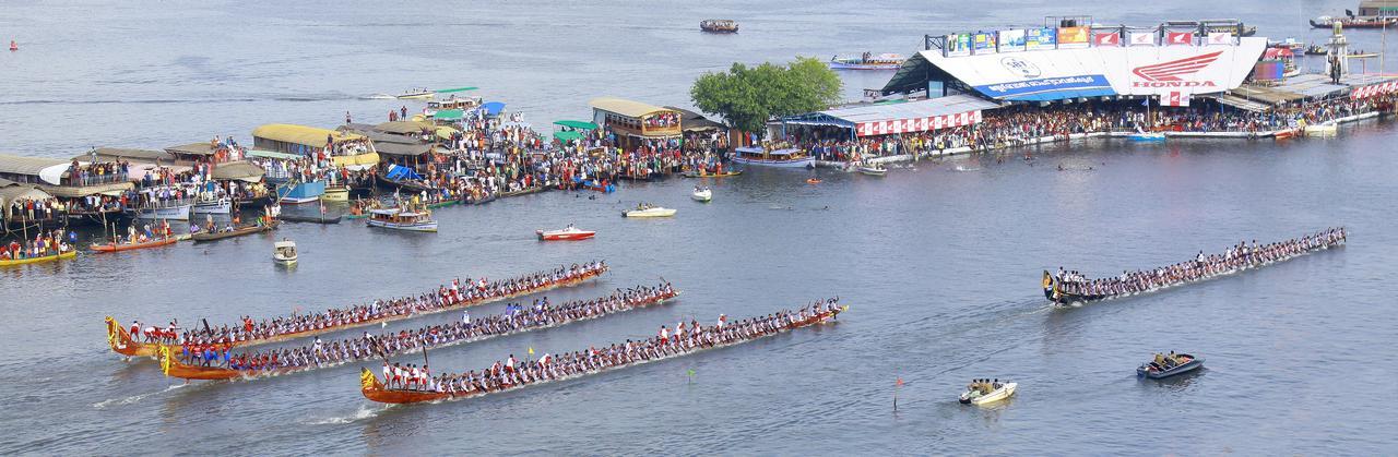Chaandhni Lake View 호텔 Alappuzha 외부 사진
